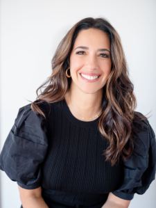 Photo of author MaryAnn DiMarco smiling into the camera